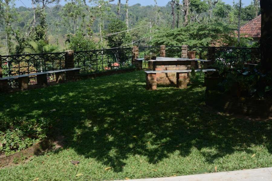 Emerald Castle Villa Madikeri Kültér fotó